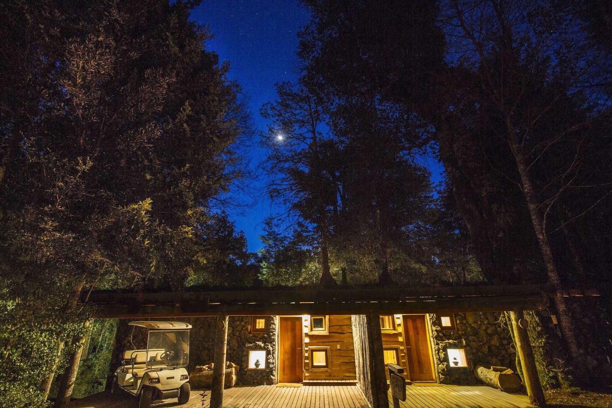 Huilo Huilo Nawelpi Lodge Puerto Fuy Eksteriør billede