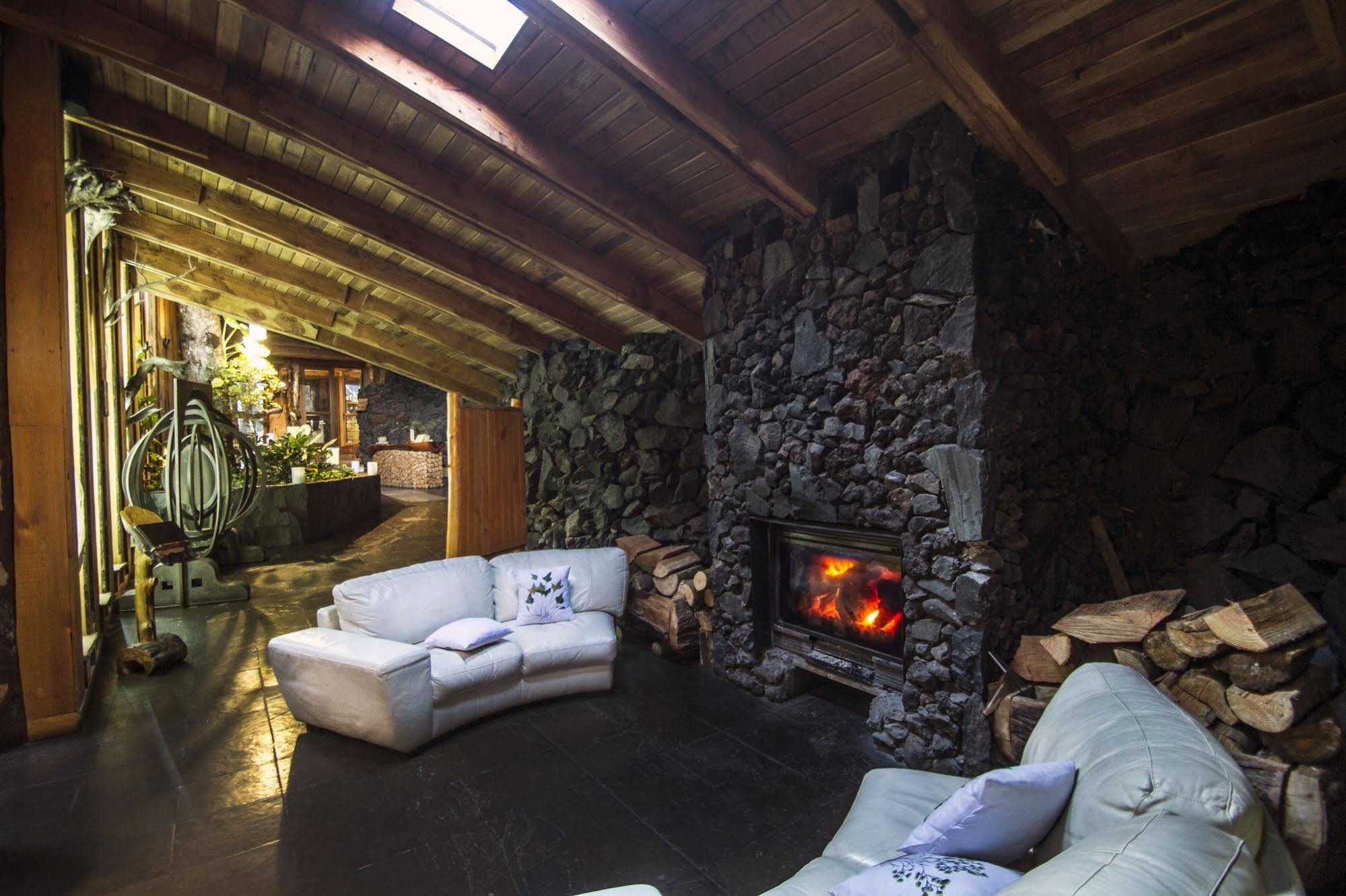 Huilo Huilo Nawelpi Lodge Puerto Fuy Eksteriør billede